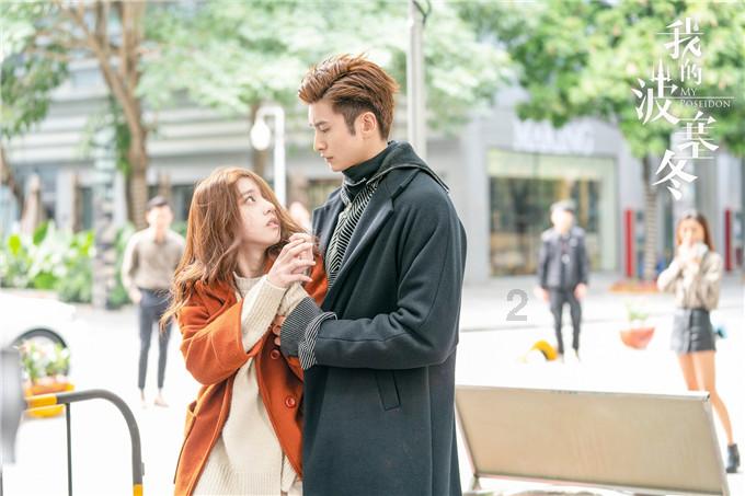 余少群刘晓庆主演《夜雨秋灯闻诡事》解构幻觉寻找真实的心灵之旅